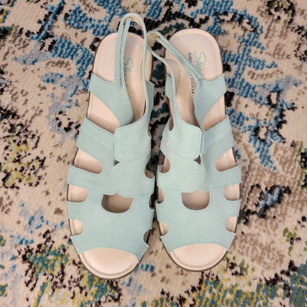 NWOB Skechers Memory Foam Mint Green‎ Platform Strappy Leather Sandals, Size 10